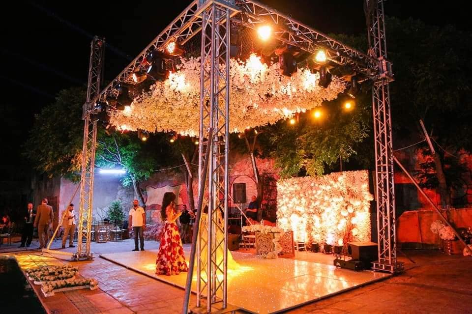 المطعم والمقهى